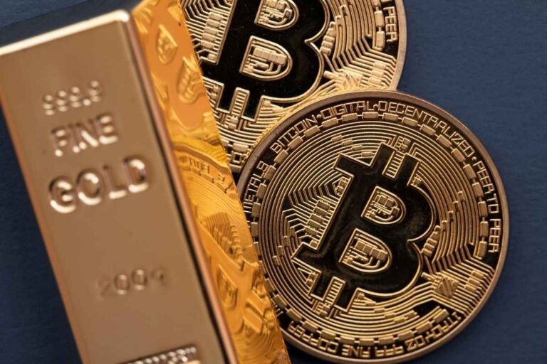 Investasi Kripto atau Emas? Pilih yang Paling Aman