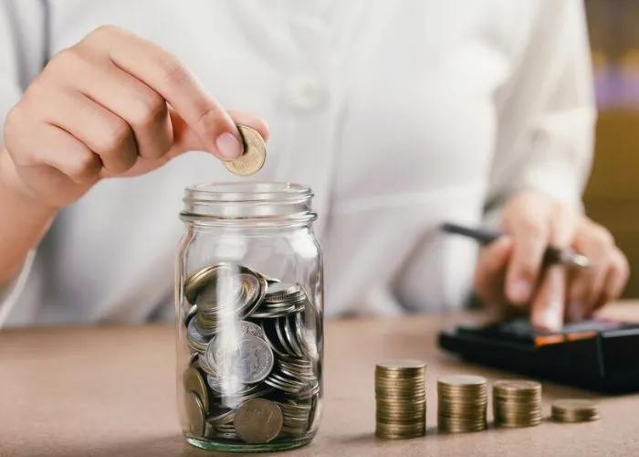 Menabung, Investasi, dan Keseimbangan Finansial Pribadi